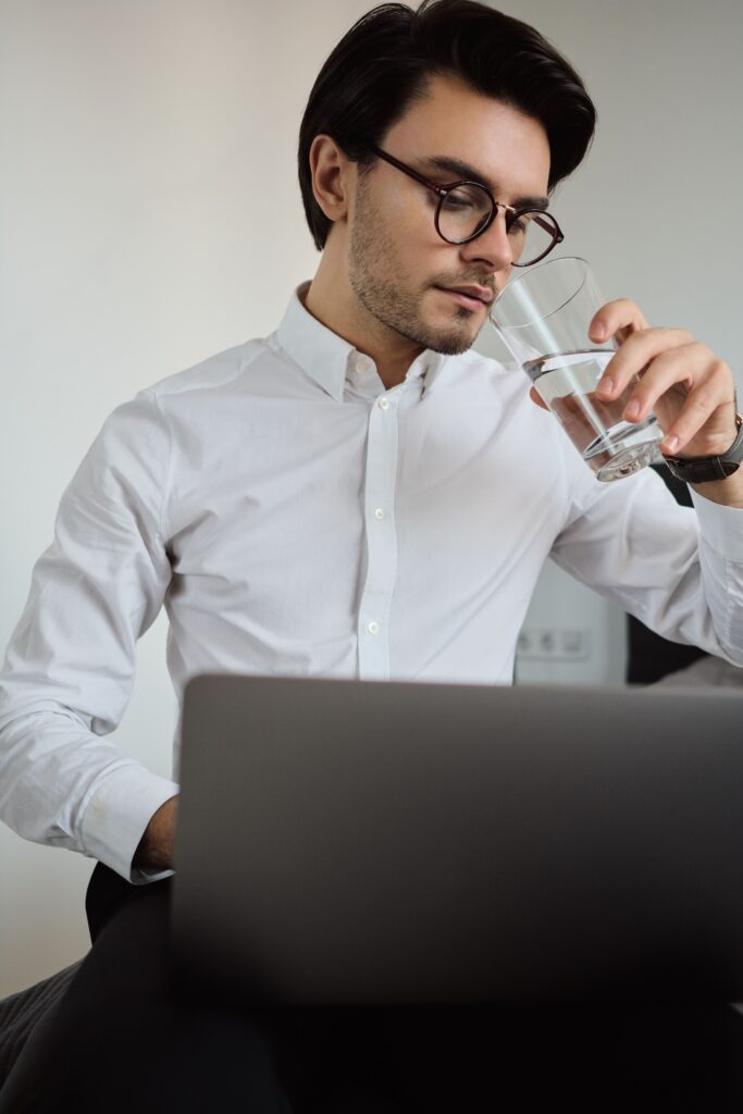 ley del vaso de agua en salud laboral